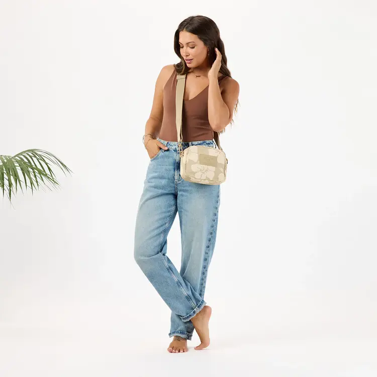 Aloha HANA HOU KEEP IT LIGHT LE TOUR