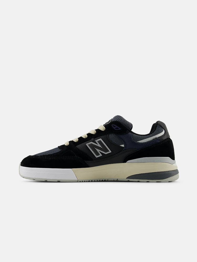 New Balance MEN'S ANDREW REYNOLDS 933