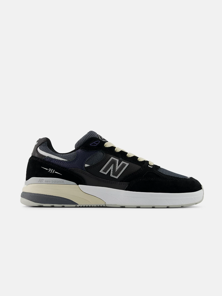 New Balance MEN'S ANDREW REYNOLDS 933