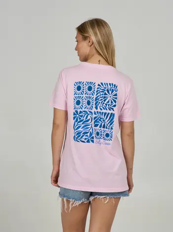 Salty crew WOMEN'S SUNBLOCK BOYFRIEND TEE PINK SKIES