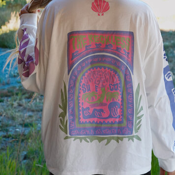 Notice the reckless WOMEN'S GECKO SURF CO LONG SLEEVE