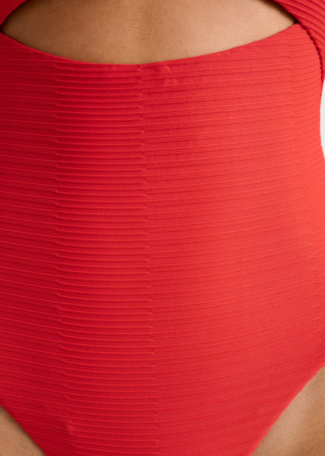 Everyday Sunday WOMEN'S TEXTURED RACERBACK EXTRA HIGH-LEG ONE-PIECE