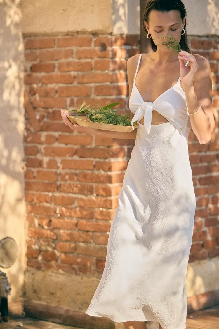 Everyday Sunday WOMEN'S COVER-UP DRESS WITH FRONT KNOT OFF