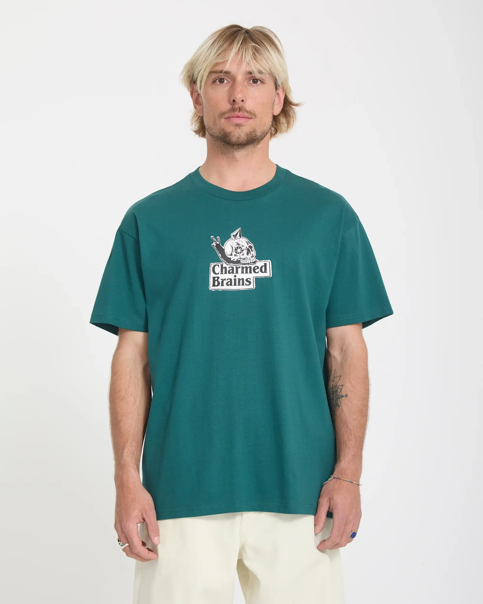 Volcom MEN'S CHARMED BRAINS SHORT SLEEVE TEE