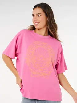 RIP CURL FEMMES HOTEL MALIBU HERITAGE TEE SUPER PINK