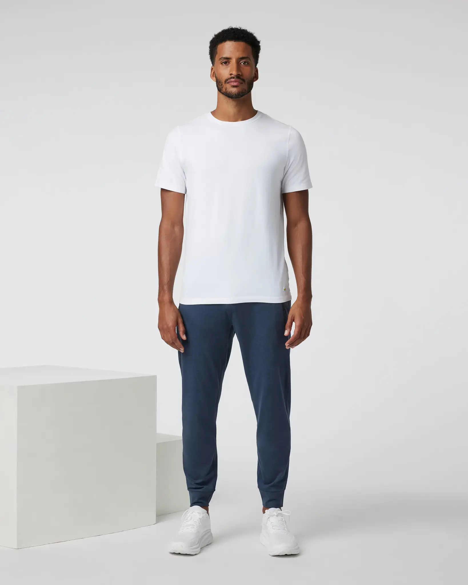 Vuori MEN'S PONTO PERFORMANCE JOGGER 28"