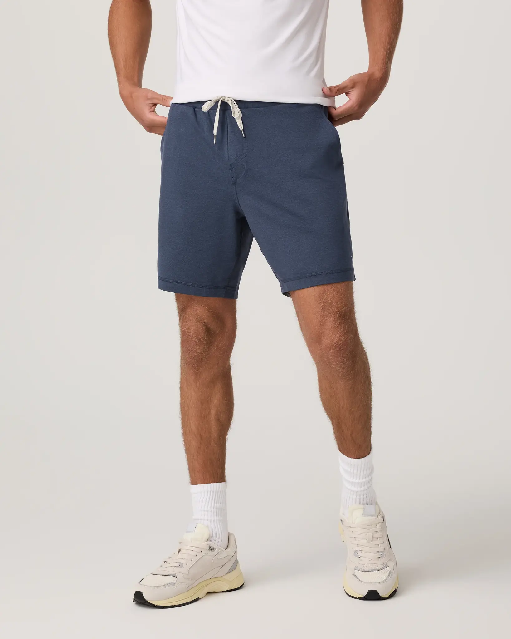 Vuori MEN'S PONTO PERFORMANCE SHORT 7"
