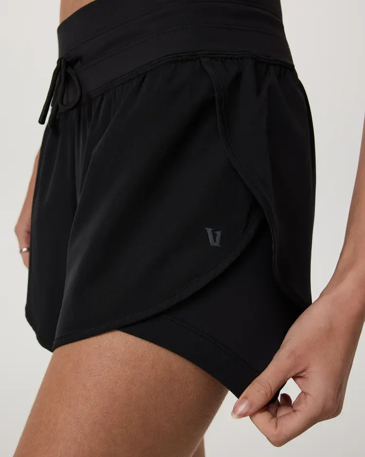 Vuori WOMEN'S DAILY SPEED SHORT 2.5"
