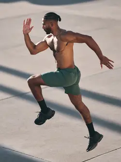 Vuori MEN'S KORE SHORT LINED 7" AGATE GREEN TONAL