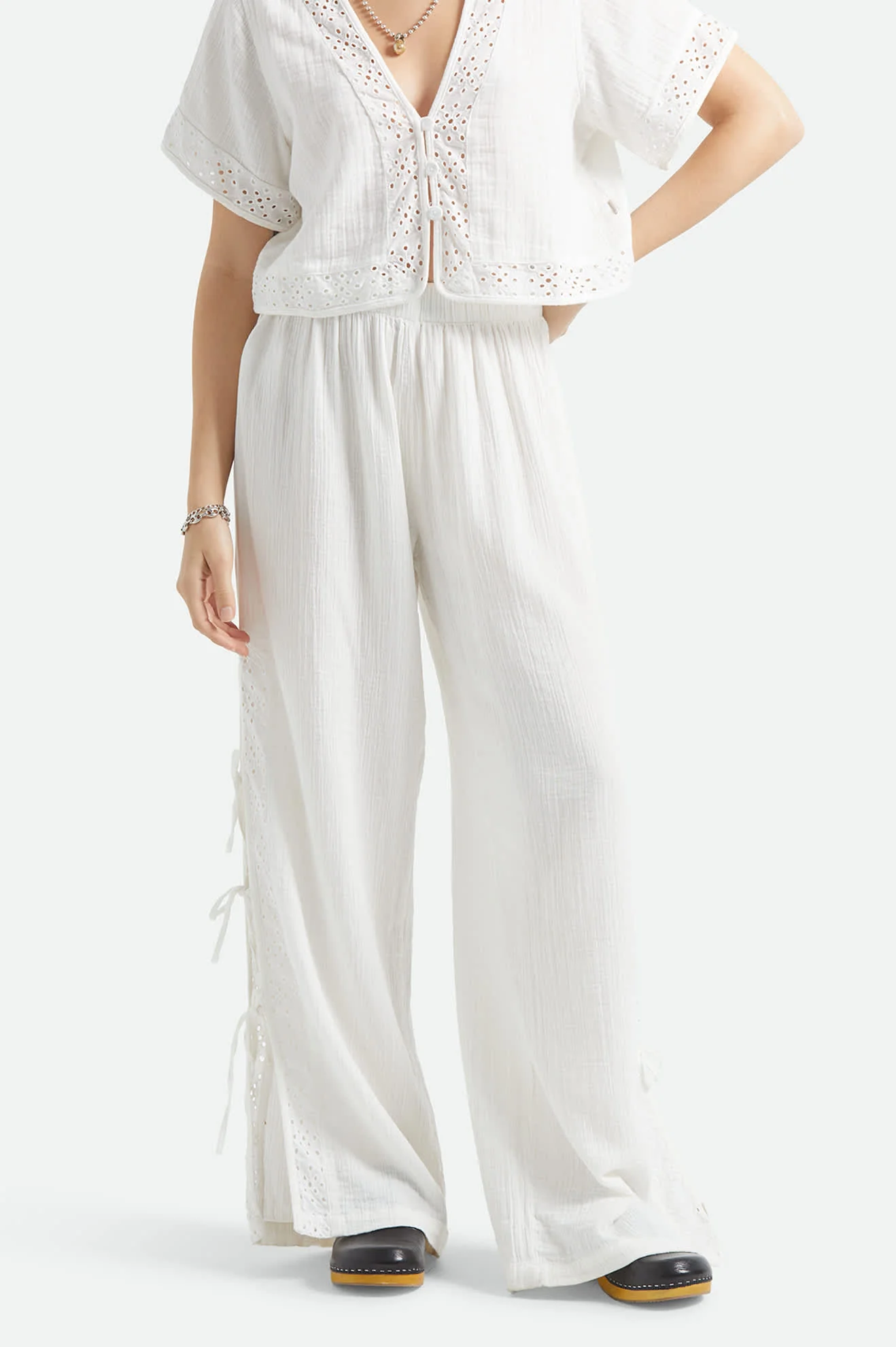 Brixton FEMMES SEASIDE EYELET WIDE LEG PANT