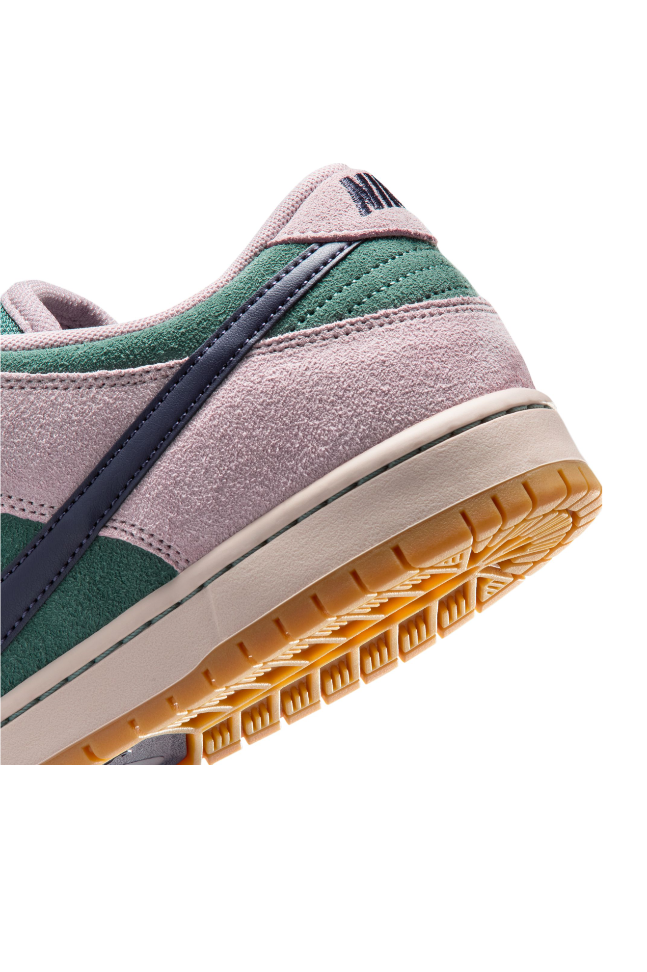 Nike SB MEN'S SB DUNK LOW PRO