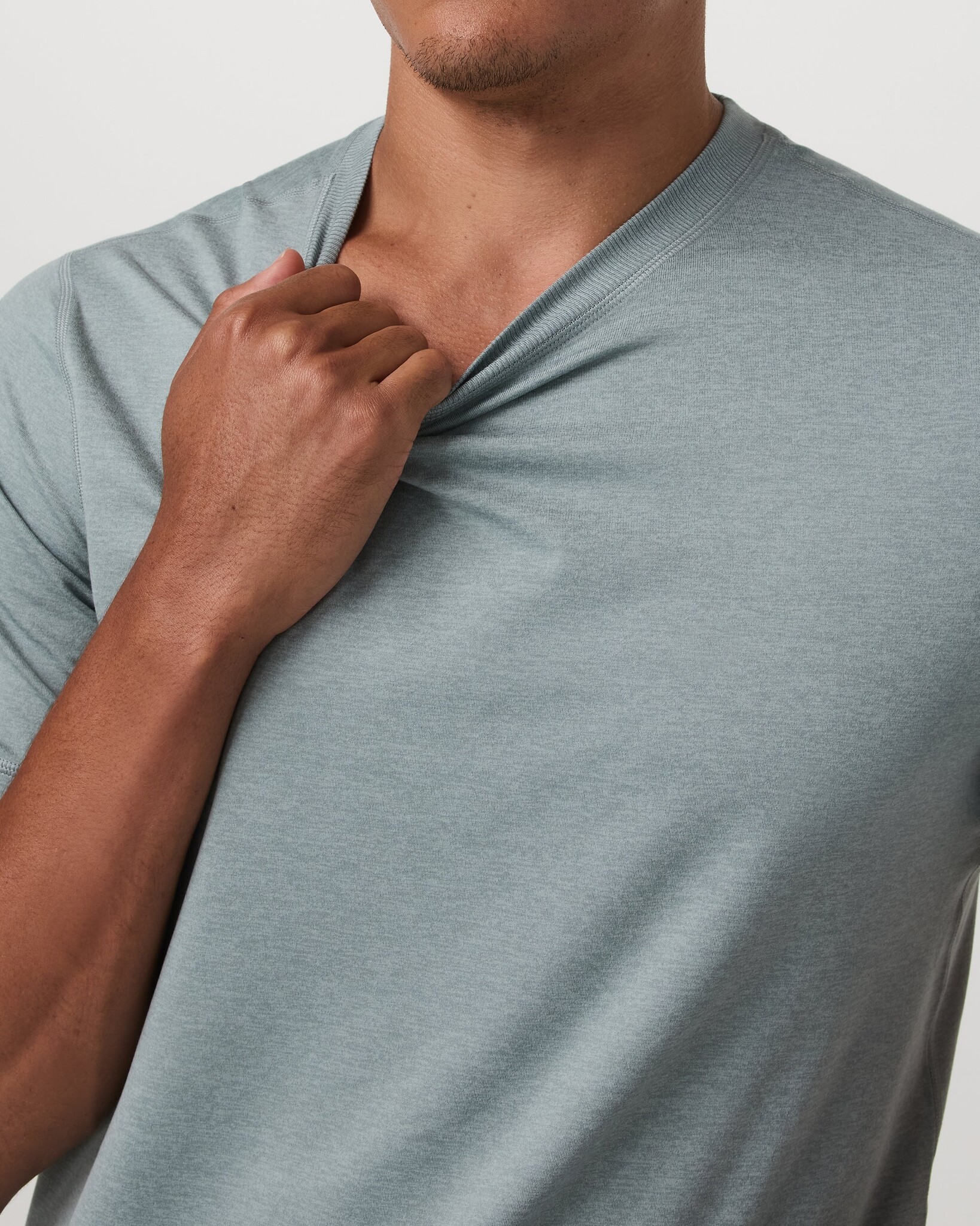 Vuori MEN'S SHORT SLEEVE PONTO PERFORMANCE TEE