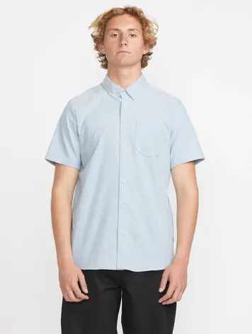 Volcom MEN'S EVERETT OXFORD SHORT SLEEVE SHIRT WRECKED INDIGO