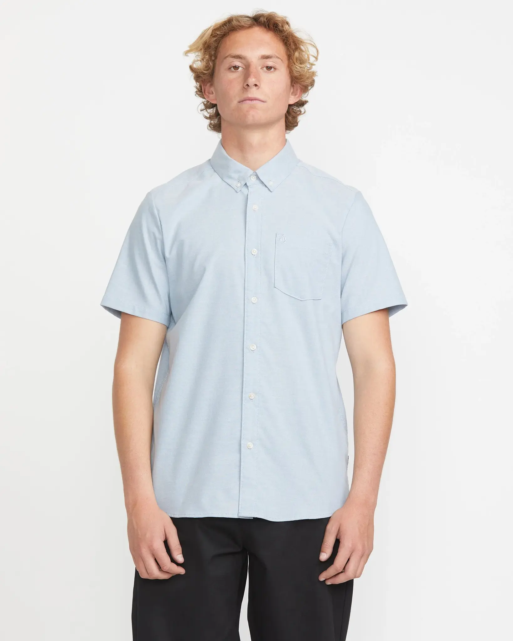 Volcom MEN'S EVERETT OXFORD SHORT SLEEVE SHIRT