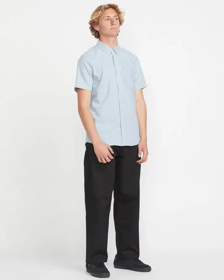 Volcom MEN'S EVERETT OXFORD SHORT SLEEVE SHIRT