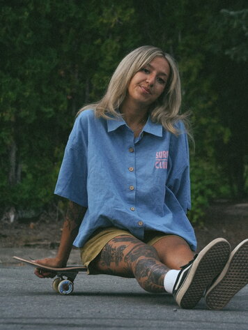 Notice the reckless FEMMES SURF CLUB SHORT-SLEEVE SHIRT