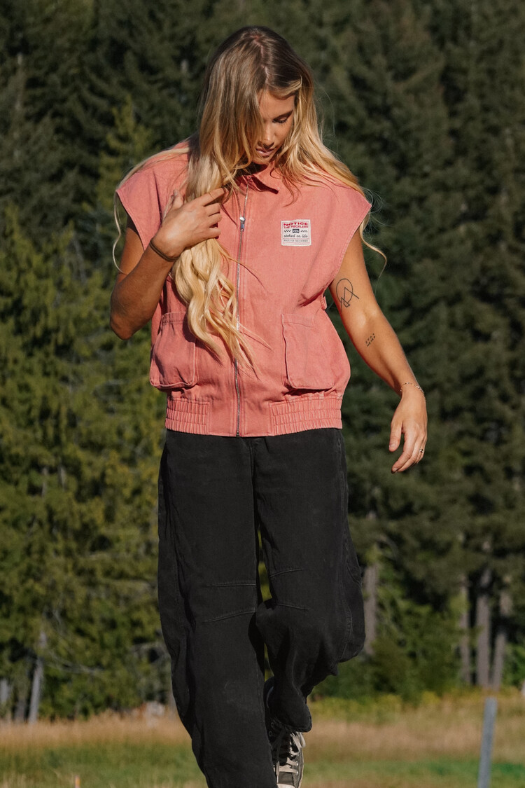 Notice the reckless FEMMES DUSTY ROSE JEANS VEST
