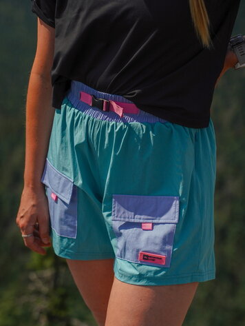 Notice the reckless FEMMES HIGHLAND TREK SHORTS