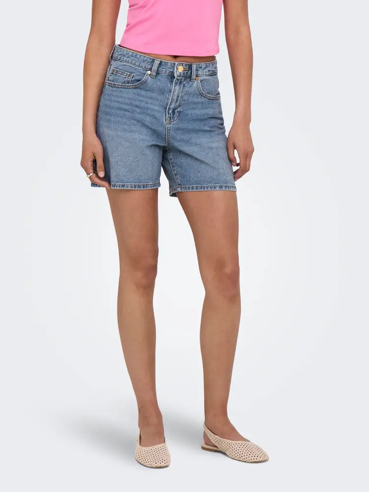 Only FEMMES PHINE DENIM SHORTS