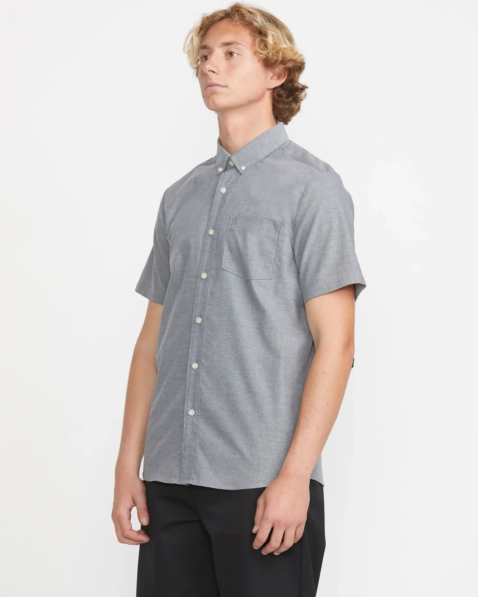 Volcom MEN'S EVERETT OXFORD SHORT SLEEVE SHIRT