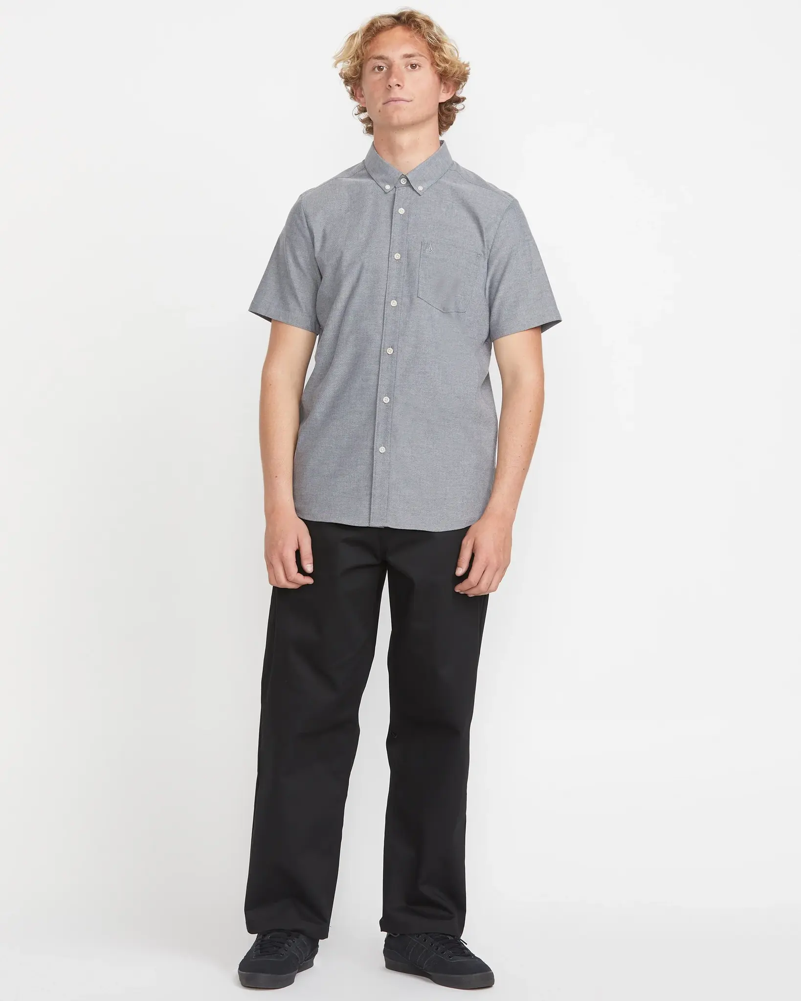 Volcom MEN'S EVERETT OXFORD SHORT SLEEVE SHIRT
