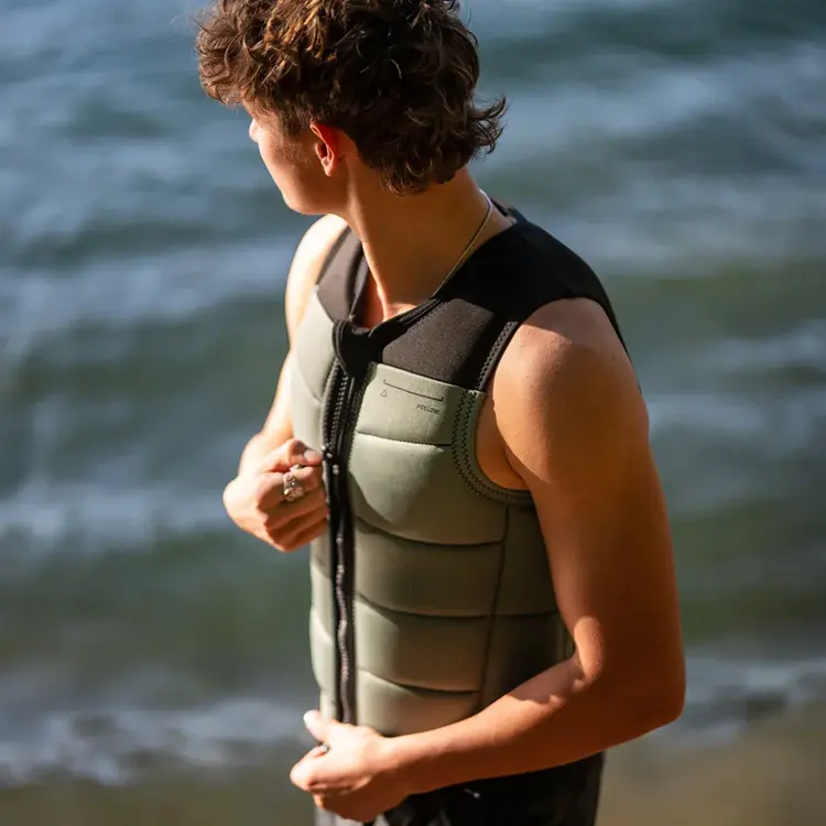 Follow HOMMES SECTION IMPACT VEST