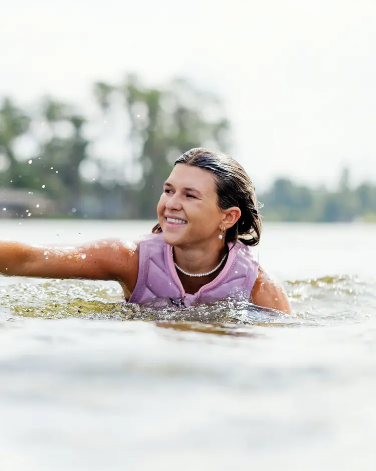 Follow WOMEN'S MEMPHIS IMPACT VEST