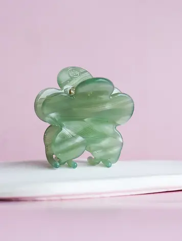Horace THE MILA GREEN HAIR CLIP