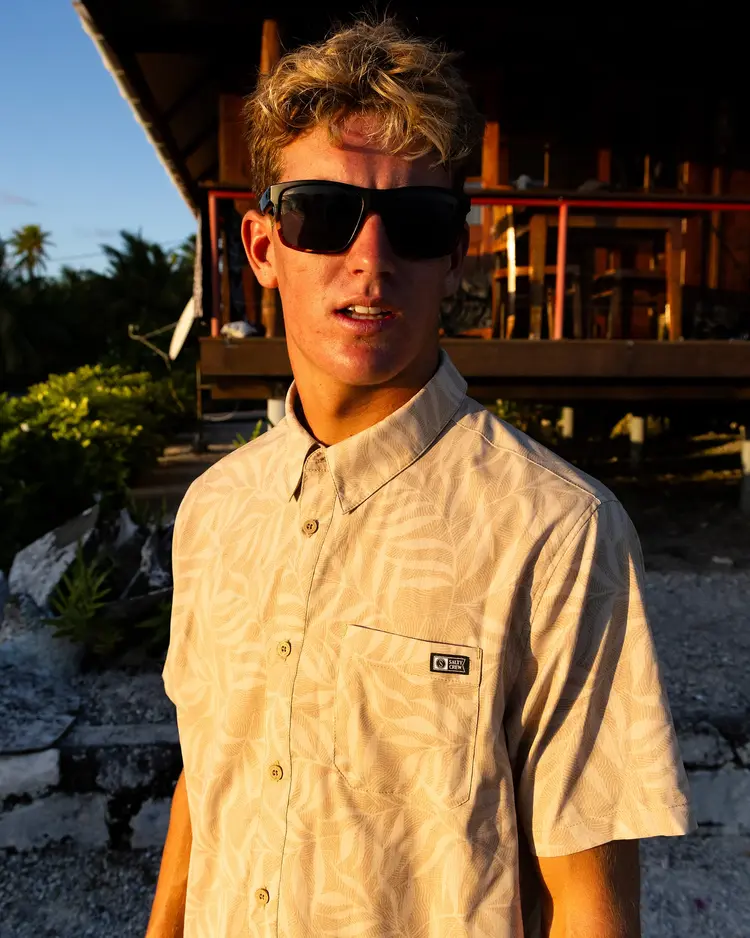 Salty crew MEN'S BREEZER PERFORATED BUTTON UP