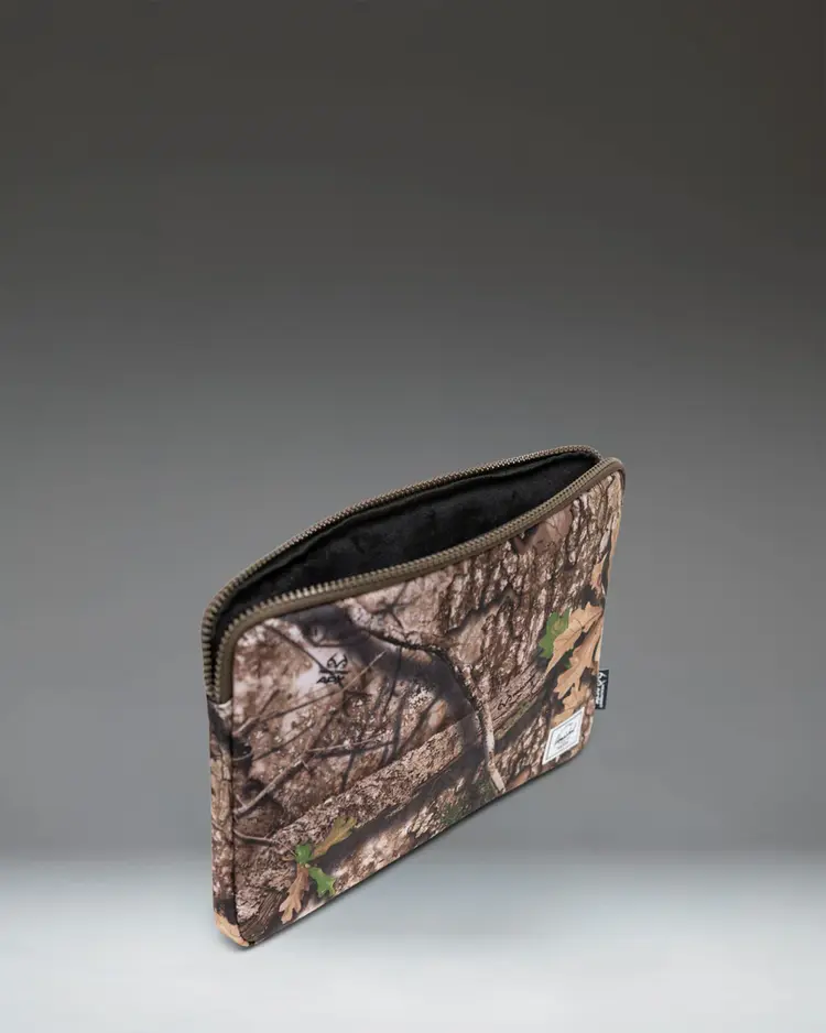 Herschel REALTREE ANCHOR 14 INCH SLEEVE