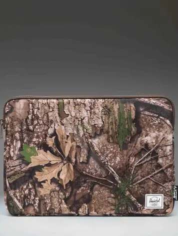 Herschel REALTREE ANCHOR 15-16 INCH SLEEVE REALTREE APX CAMO