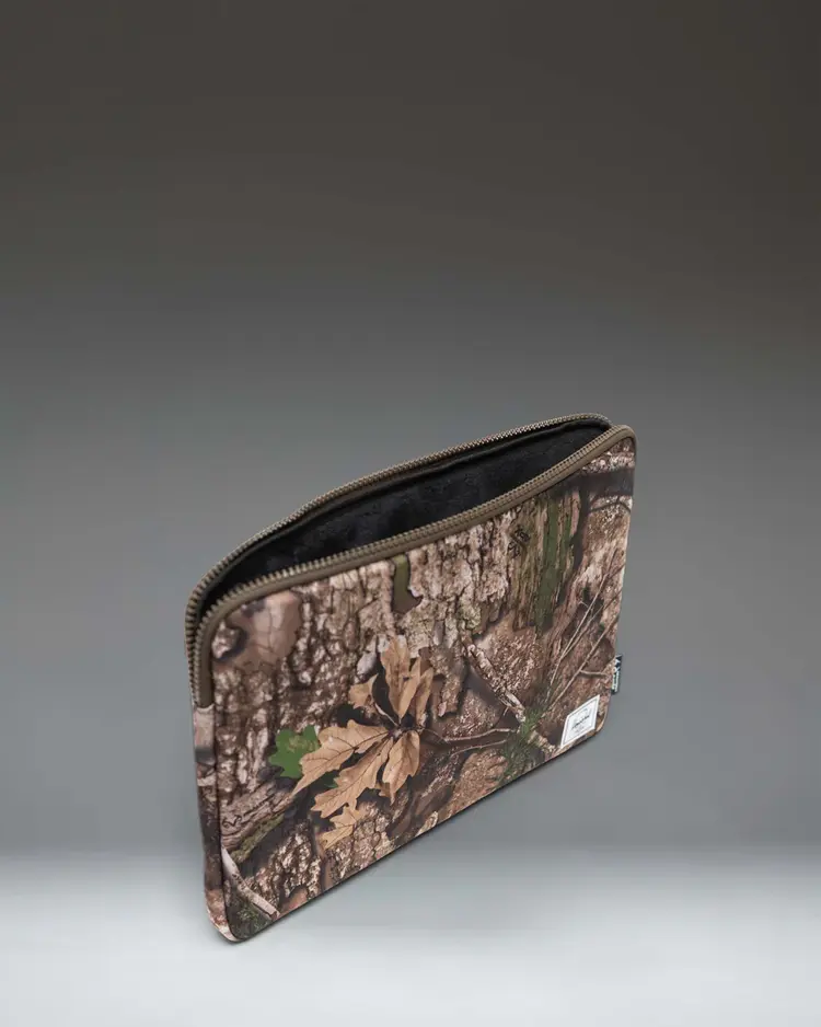 Herschel REALTREE ANCHOR 15-16 INCH SLEEVE