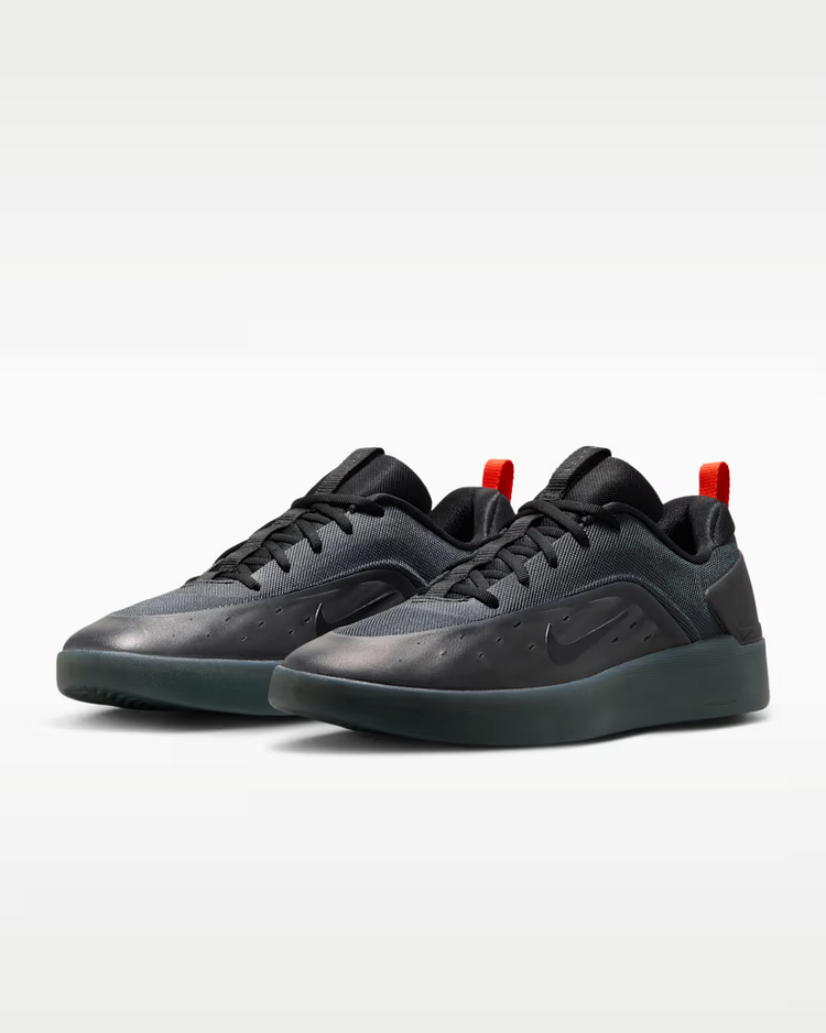 Nike SB HOMMES ZOOM NYJAH 4