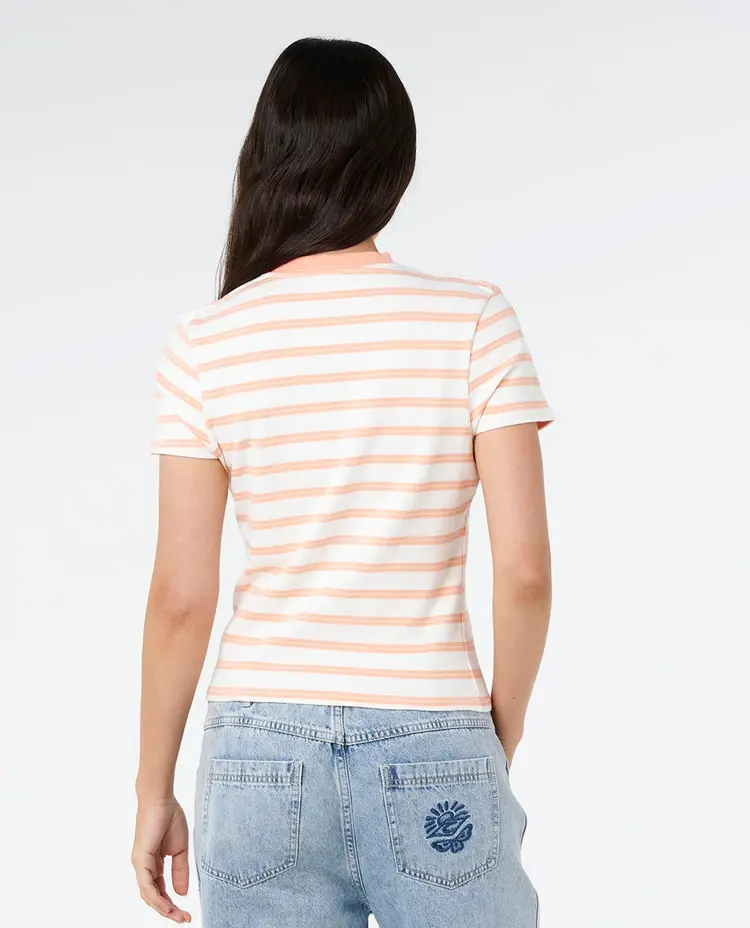 RIP CURL  WOMEN'S HALF MOON BAY FITTED TEE