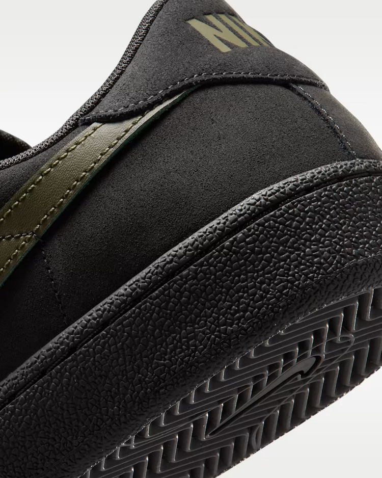 Nike SB HOMMES ZOOM TENNIS CLASSIC SKATE SHOES