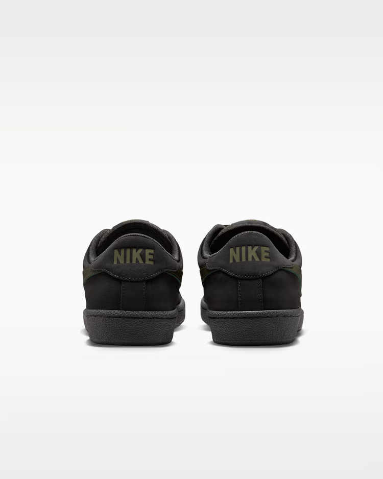 Nike SB HOMMES ZOOM TENNIS CLASSIC SKATE SHOES