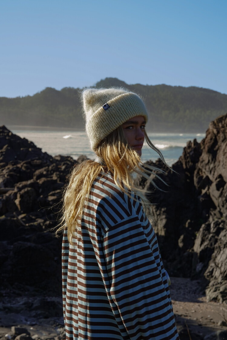 Notice the reckless WOMEN'S DRIFTWOOD OVERSIZED LONG SLEEVE