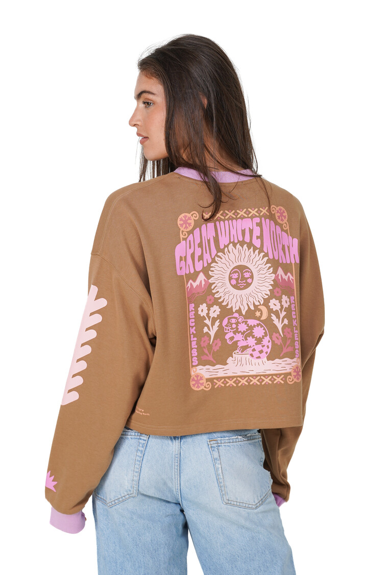 Notice the reckless WOMEN'S GREAT WHITE NORTH CROPPED LONG SLEEVE