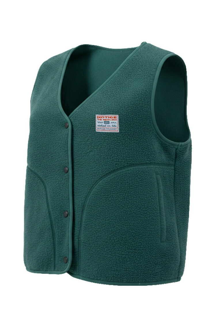 Notice the reckless FEMMES EMERALD CROPPED VEST