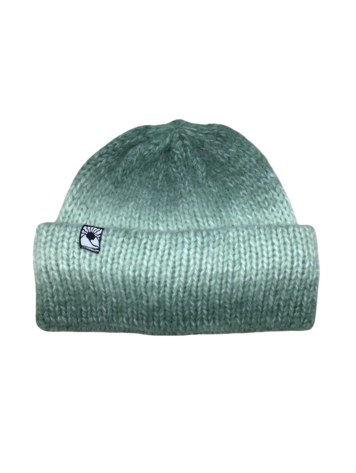 Notice the reckless WOMEN'S ALPINE GRADIENT CHUNKY BEANIE