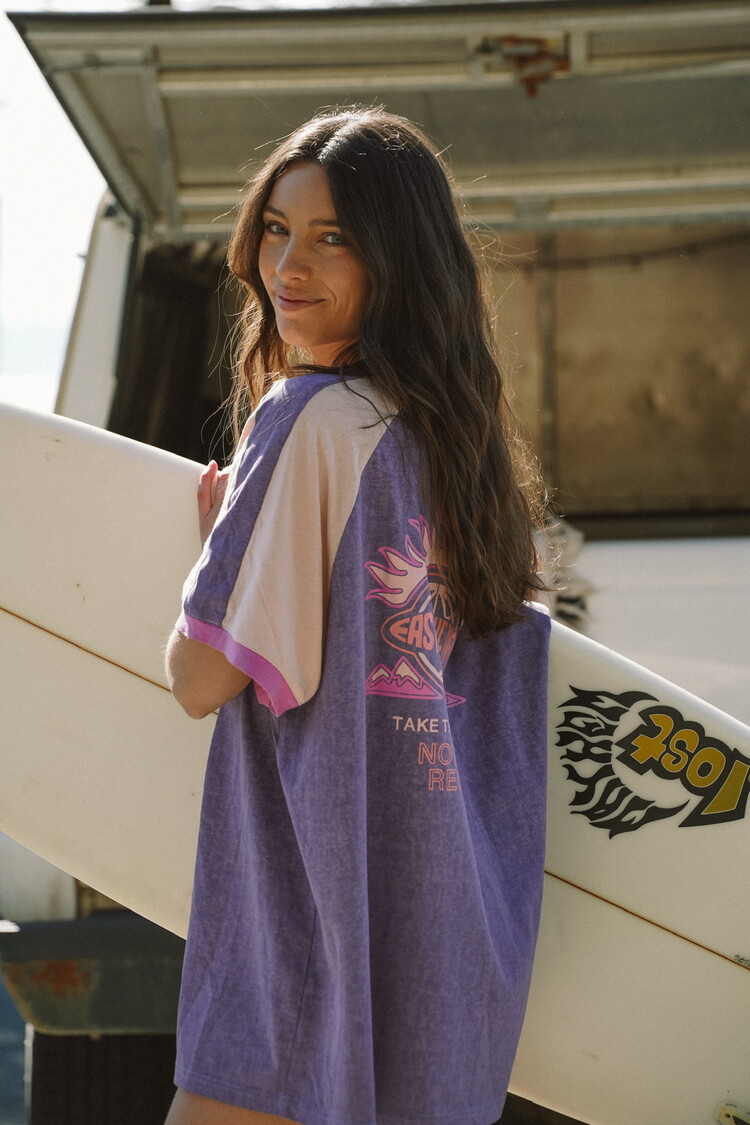 Notice the reckless WOMEN'S SCENIC ROUTE RAGLAN OVERSIZED TEE