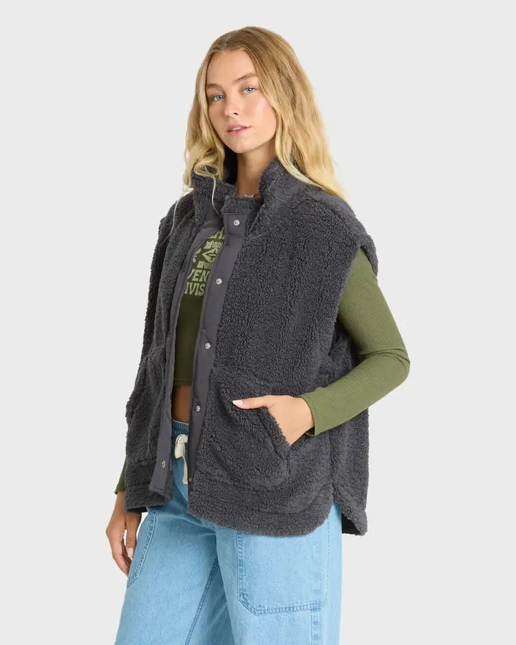 Billabong WOMEN'S WAVER SHERPA FLEECE VEST