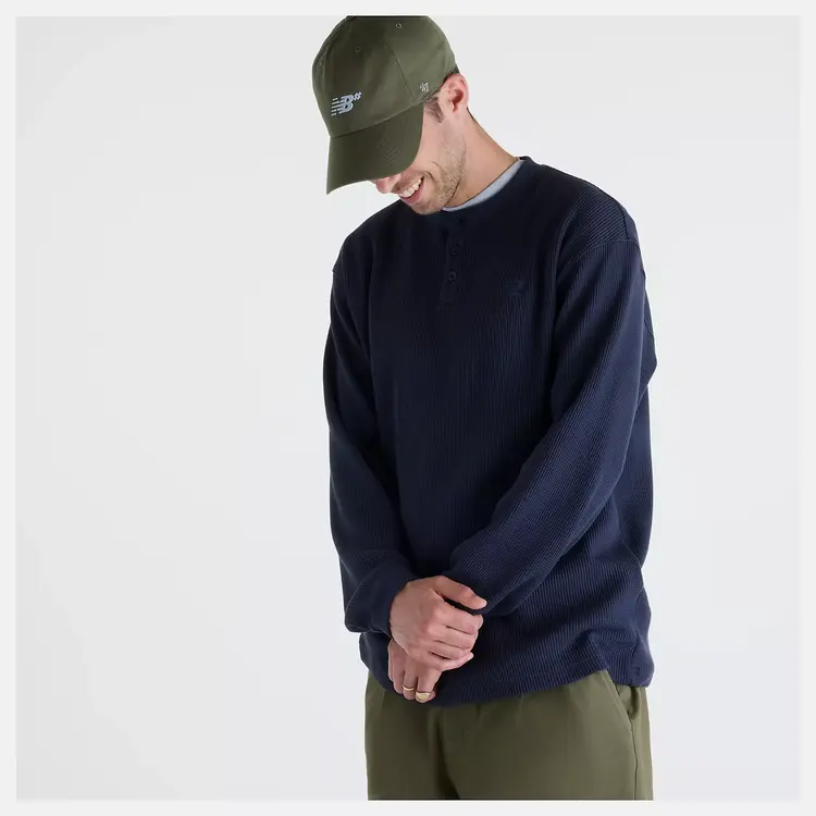 New Balance MEN'S NUMERIC WAFFLE KNIT LONG SLEEVE HENLEY