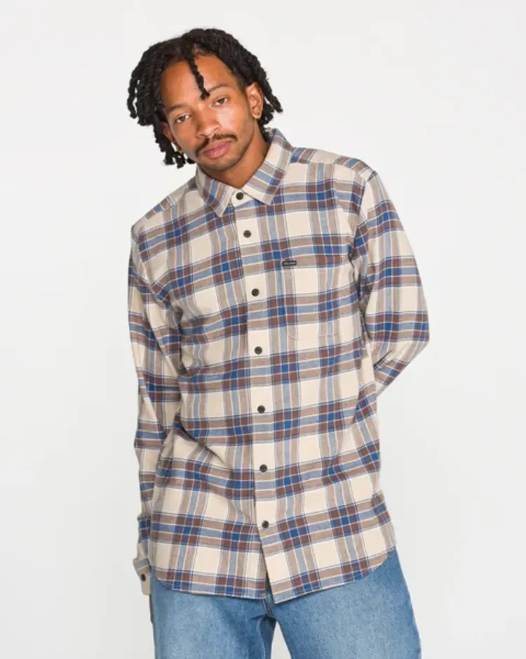 Volcom MEN'S CADEN PLAID LONG SLEEVE SHIRT