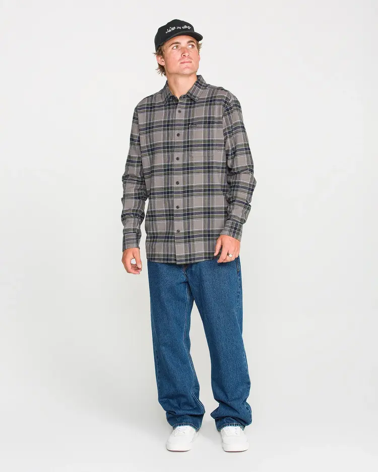 Volcom MEN'S CADEN PLAID LONG SLEEVE