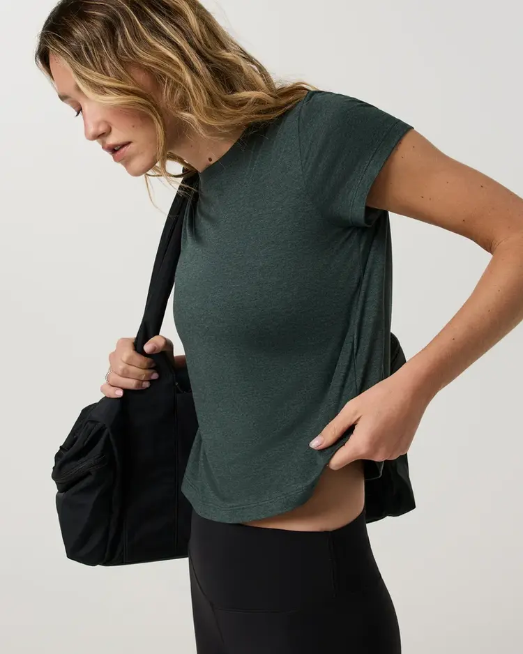 Vuori WOMEN'S ENERGY CLASSIC TEE