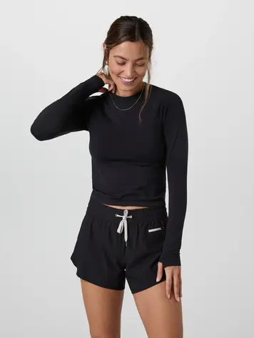 Vuori FEMMES LONG SLEEVE SURGE SEAMLESS TEE BLACK