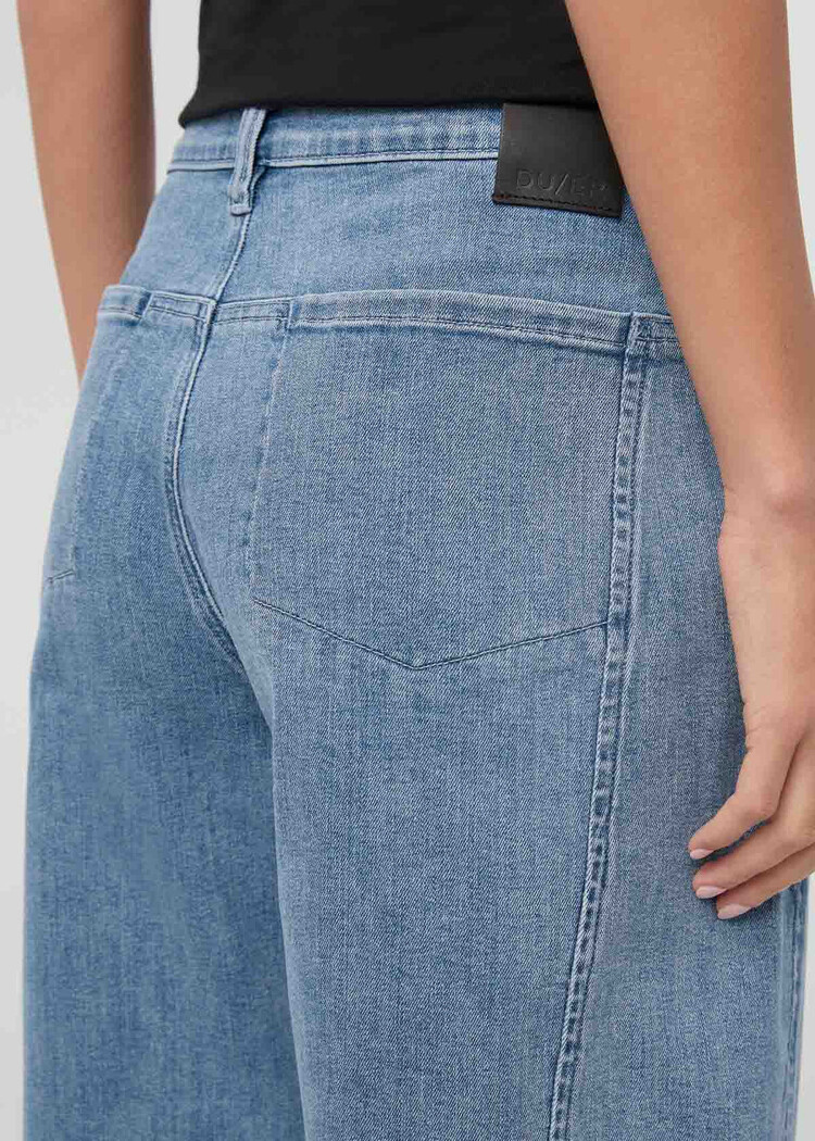 Du/er WOMEN'S PERFORMANCE DENIM + HIGH RISE BARREL