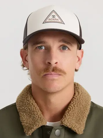 Roark HOMMES STATION TRUCKER TRICAMP SNAPBACK HAT DARK BROWN
