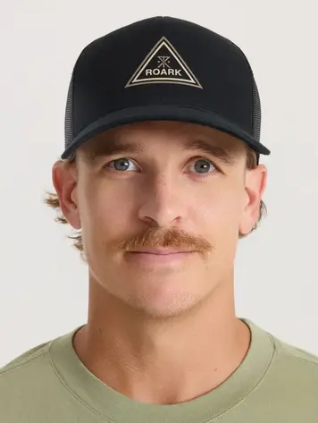 Roark MEN'S STATION TRUCKER TRICAMP SNAPBACK HAT BLACK